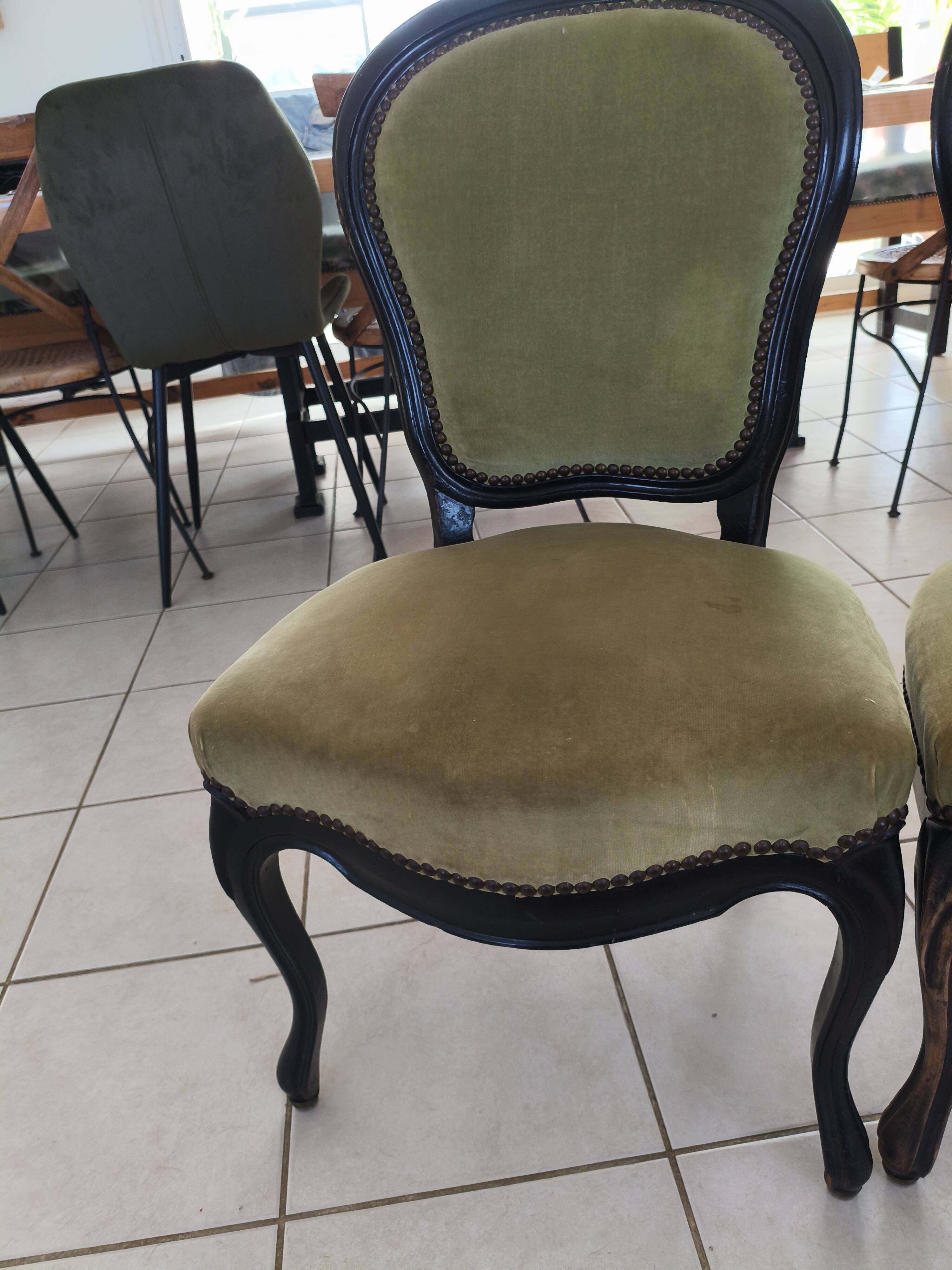 Set of 2 vintage Louis XV style chairs – Green velvet & black wood