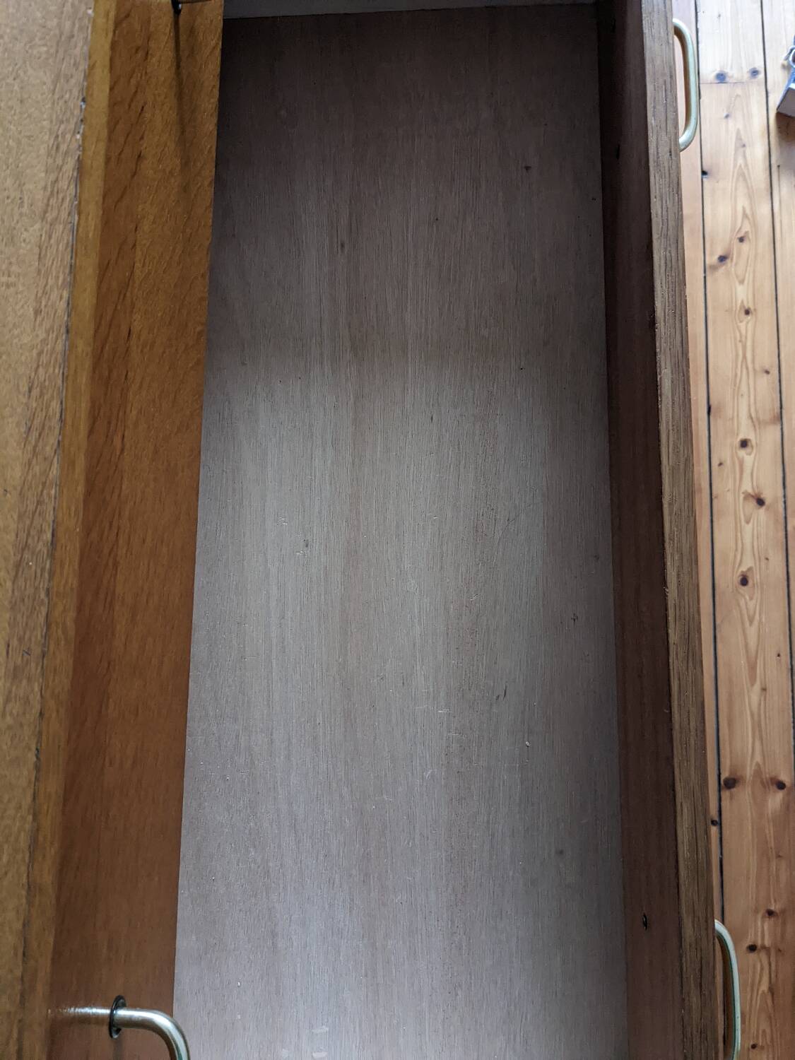 Vintage chest of drawers with spindle legs