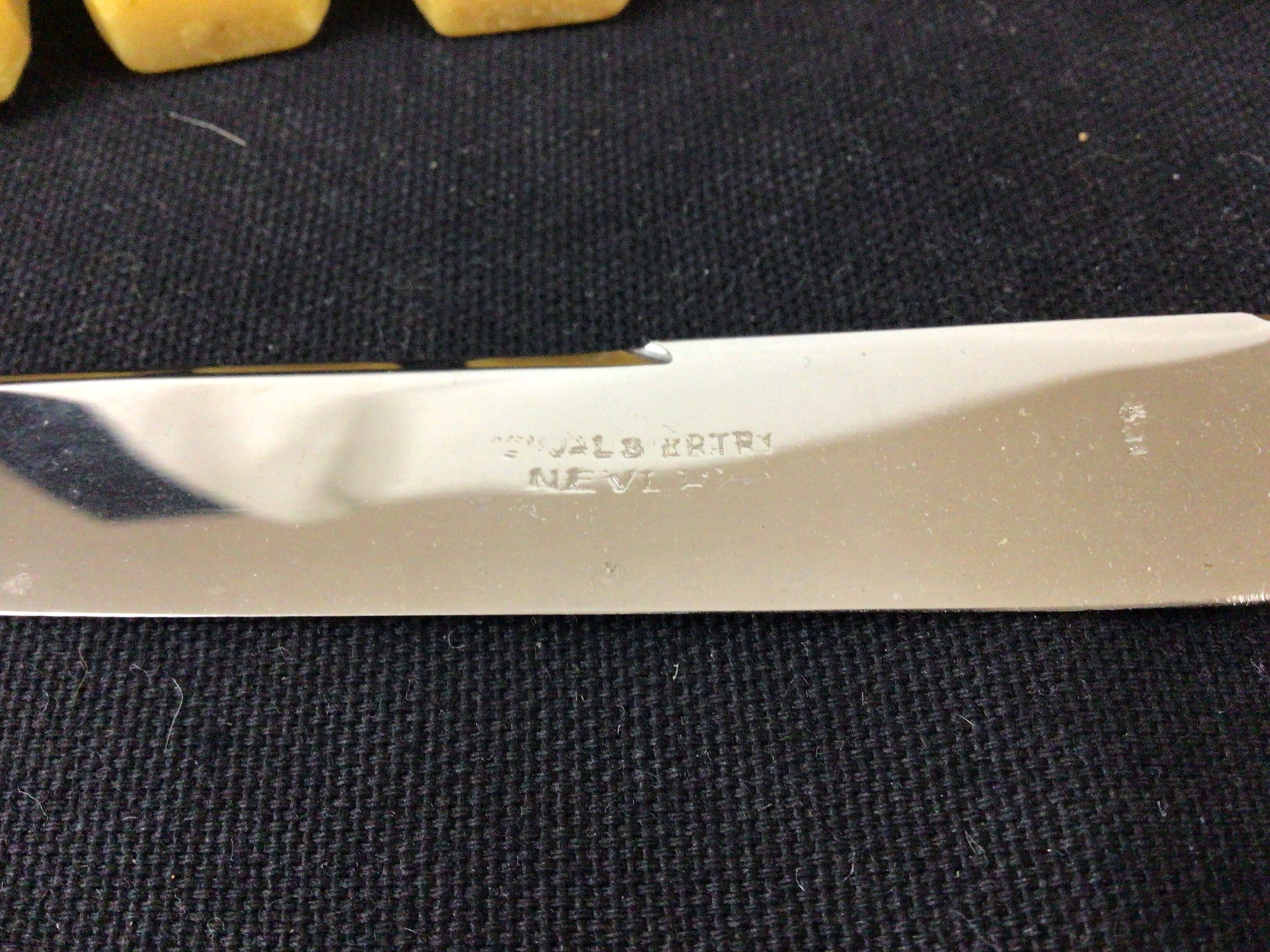 11 horn handle cheese knives