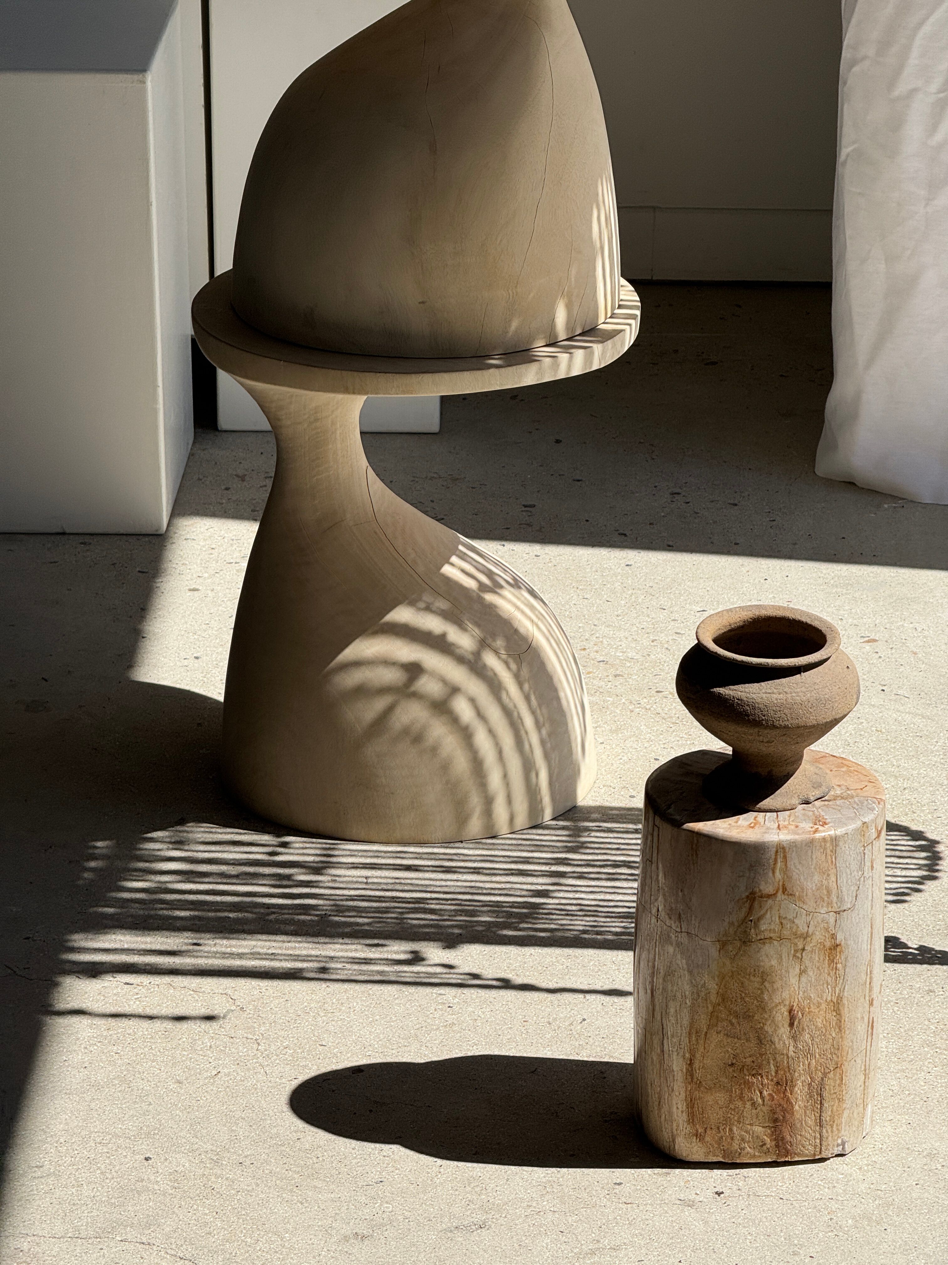 Small side table in white, grey, beige petrified wood H28 D18 - 3330