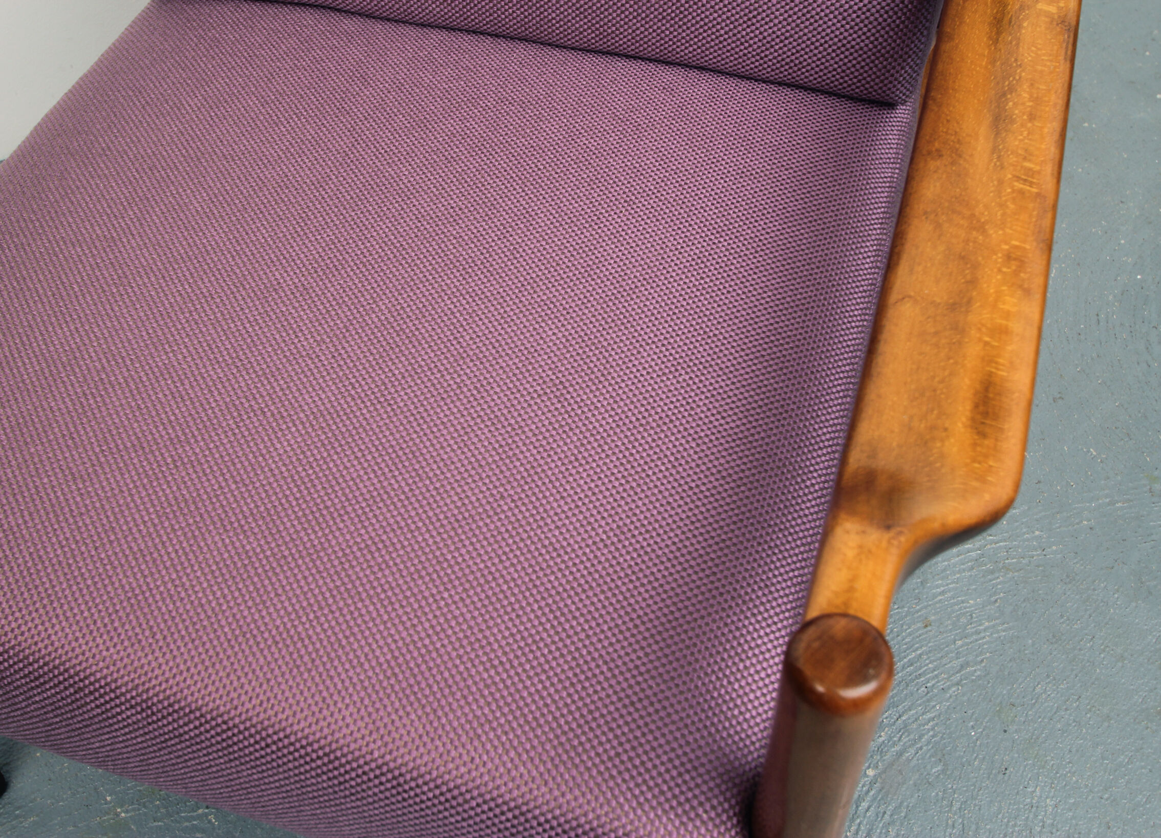 1960s armchair in lilac