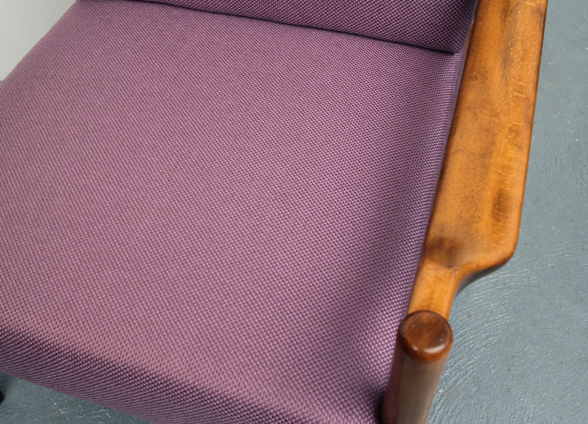 1960s armchair in lilac