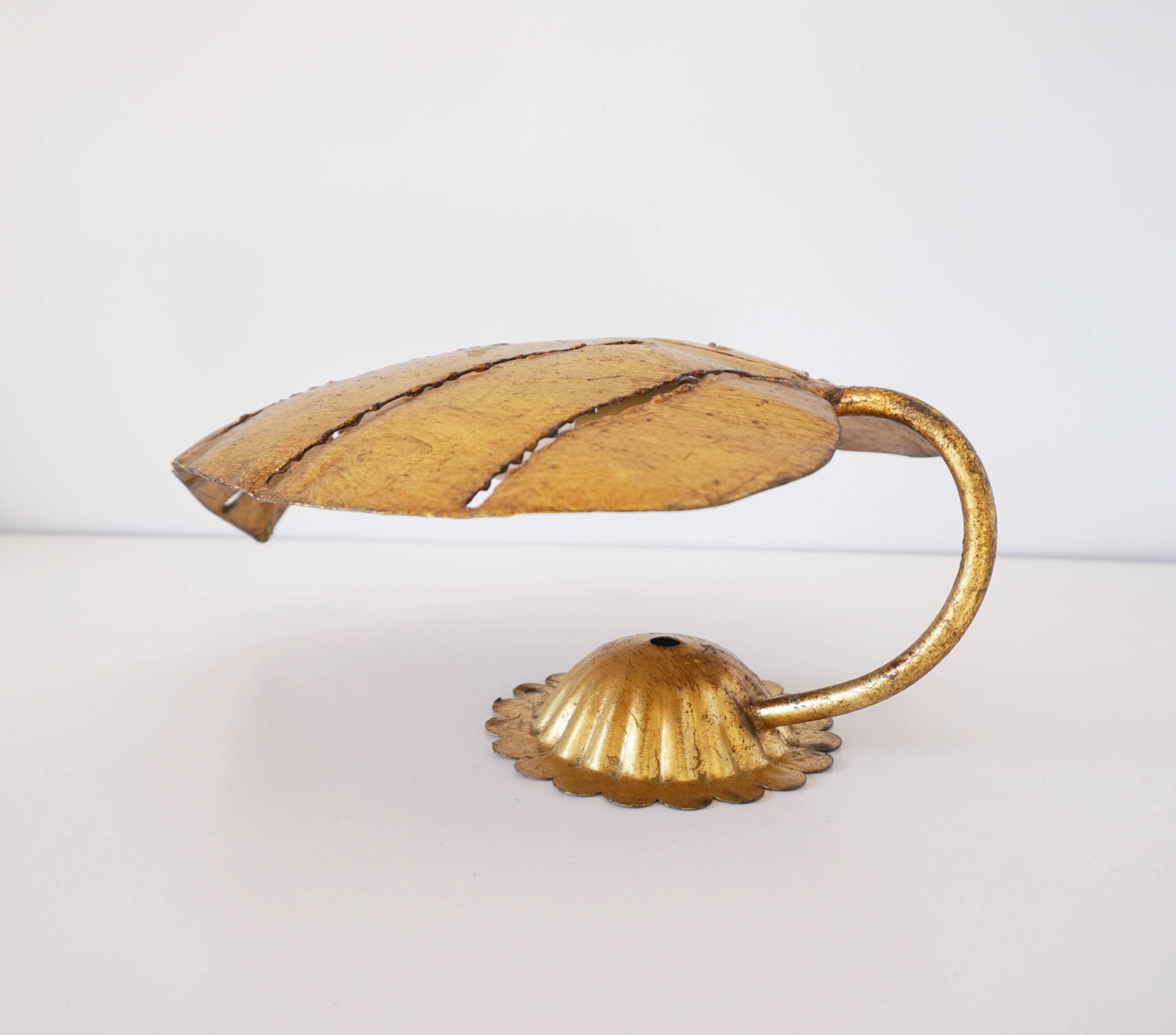 Leaf wall lamp in gold metal 1970