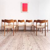 Lot de 8 chaises de salle à manger modèle 71 en teck par Niels O. Møller