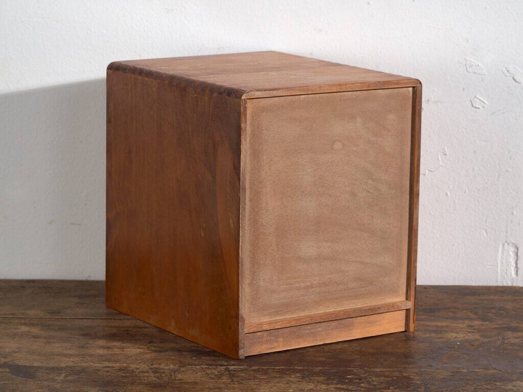 Small Japanese kotansu chest in oak – Japan, Shōwa period, around 1960