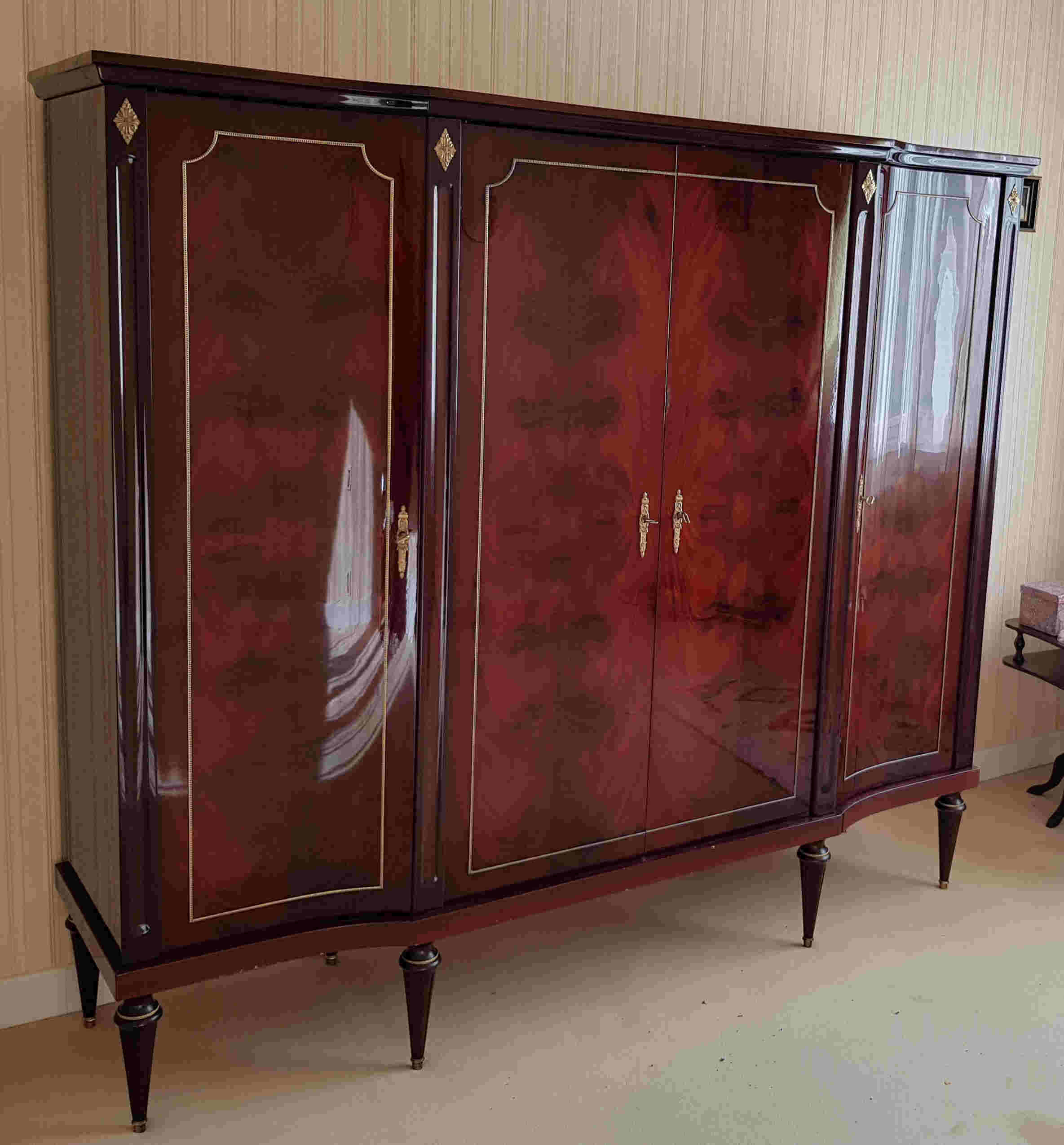 Wardrobe 4 doors mahogany