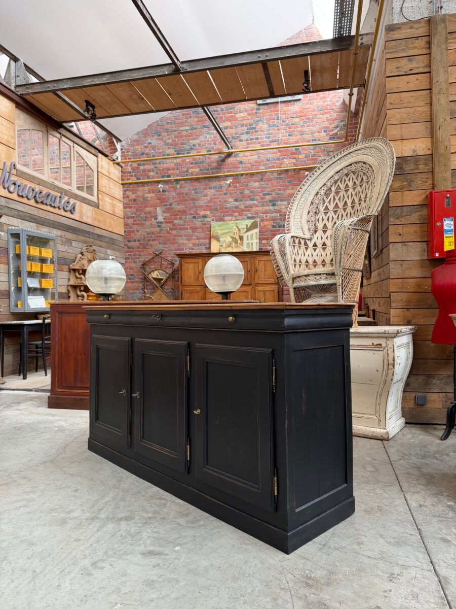 Cherry wood buffet from the late 19th century.