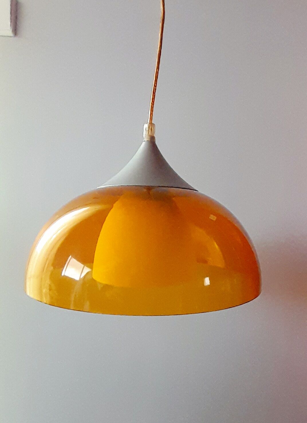 Orange pop suspension