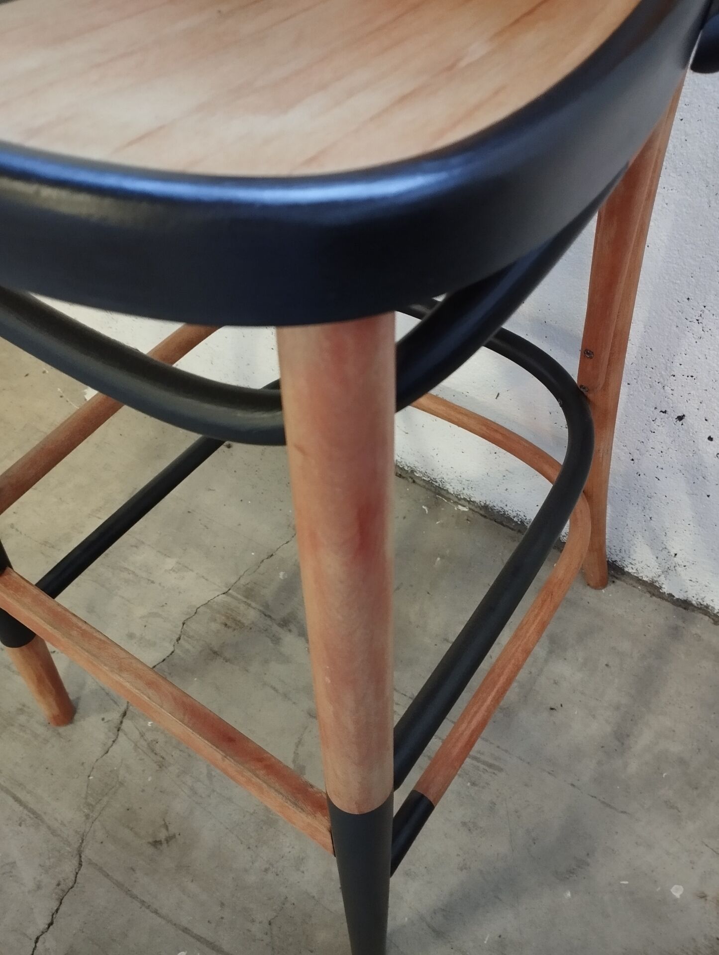Bar stool