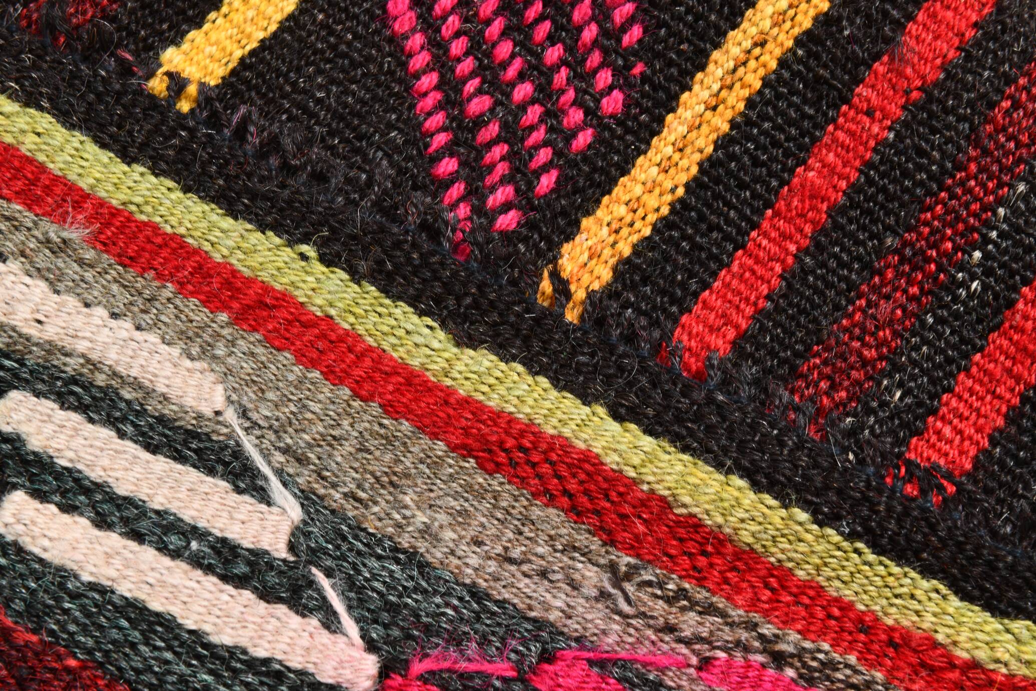 Burgundy Red Modern Pattern Kilim Rug, 162x313Cm