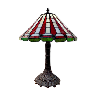 Tiffany style stained glass lamp