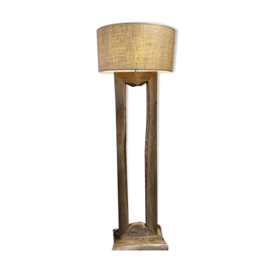 Lampadaire en bois noyer