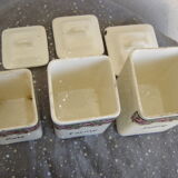 Spice pots