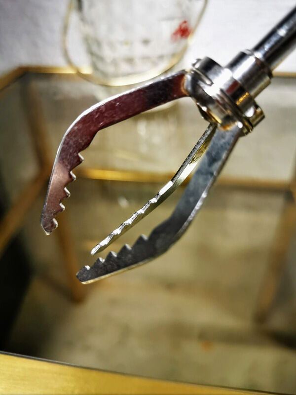 Stainless steel ice dng pinch