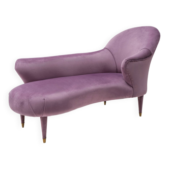 Italian Mid-Century Style Dormeuse in Mauve Velvet with Brass Feet