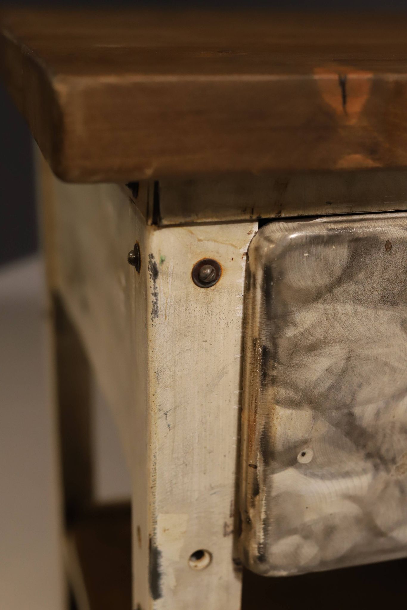 Table de cuisine en fer industriel des années 1950, Tchécoslovaquie