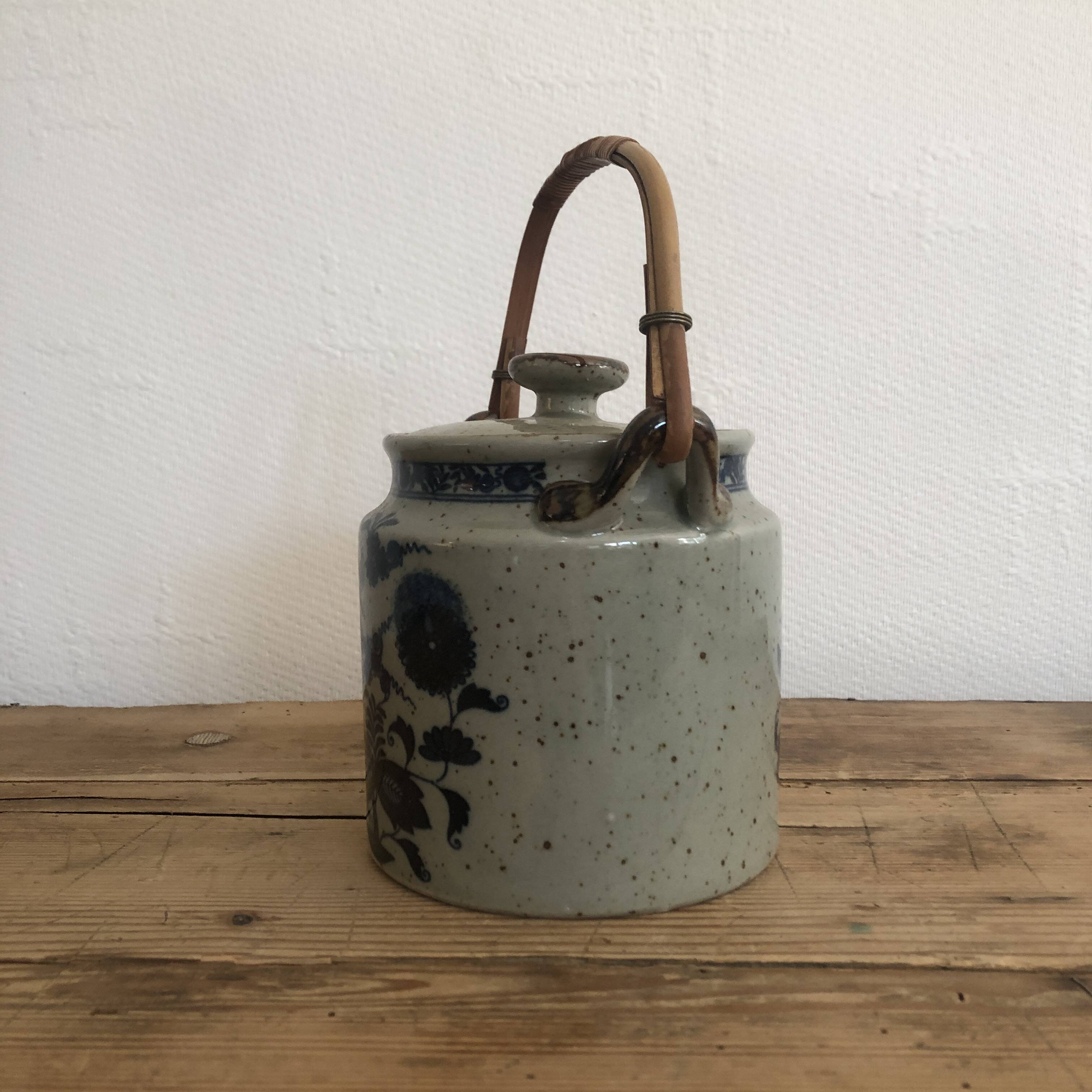 Tea-pot