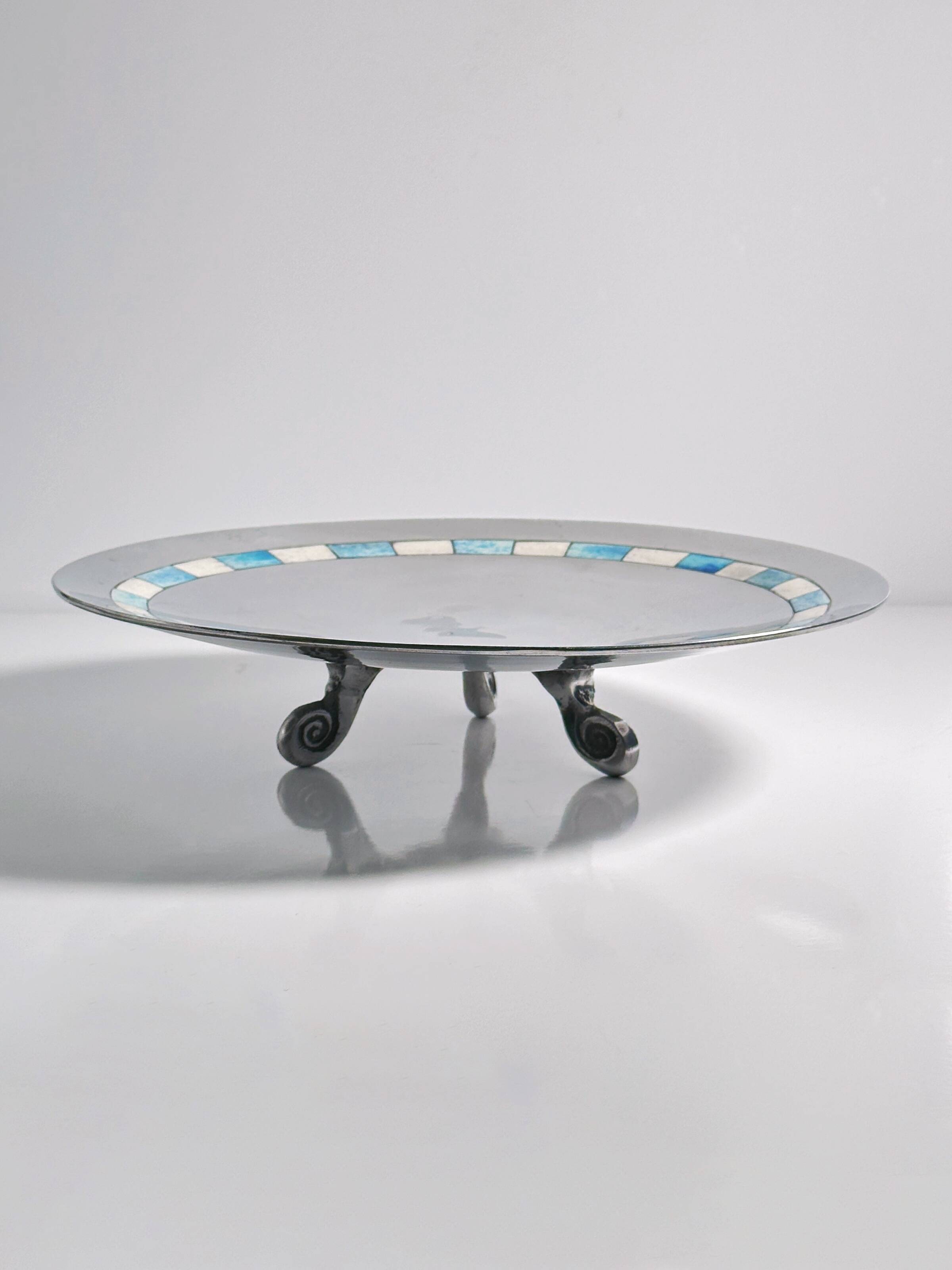 Indonesian footed bowl Mid Cenury 1950s