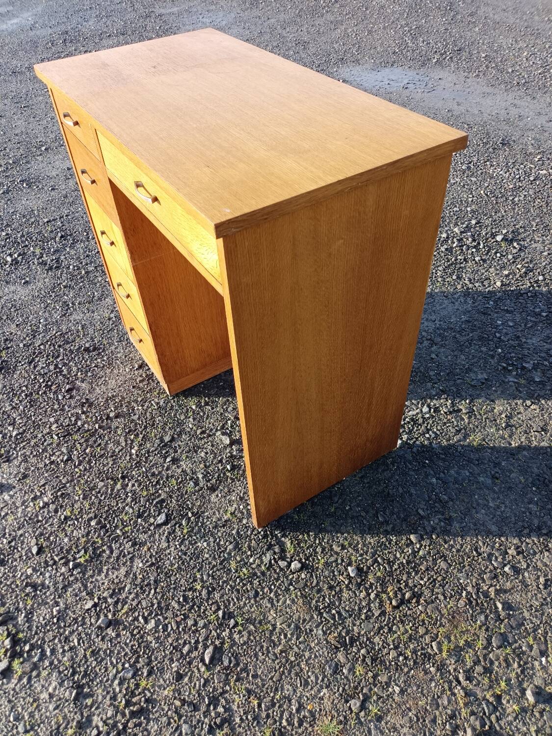 Small desk