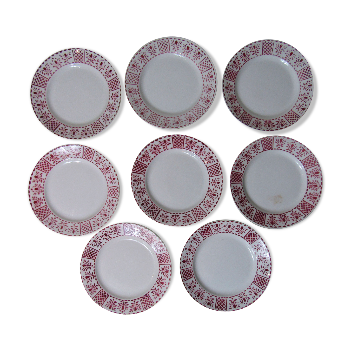8 flat plates Moulin des Loups model red stone
