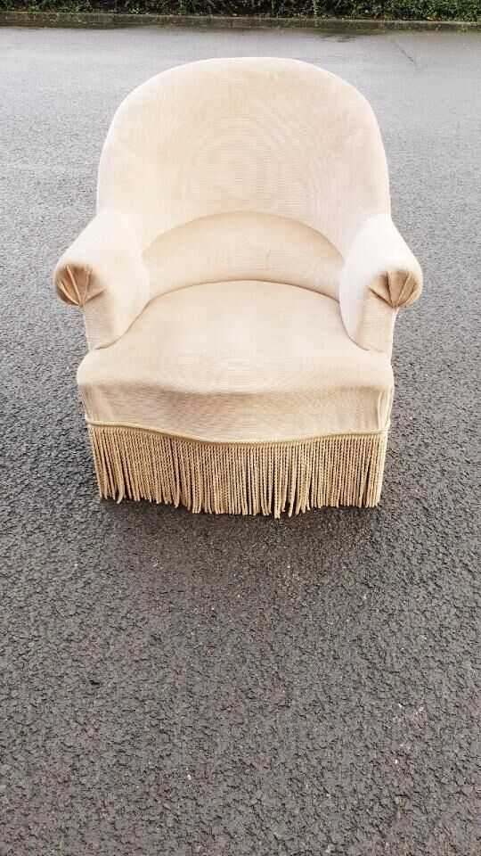 Vintage toad chair