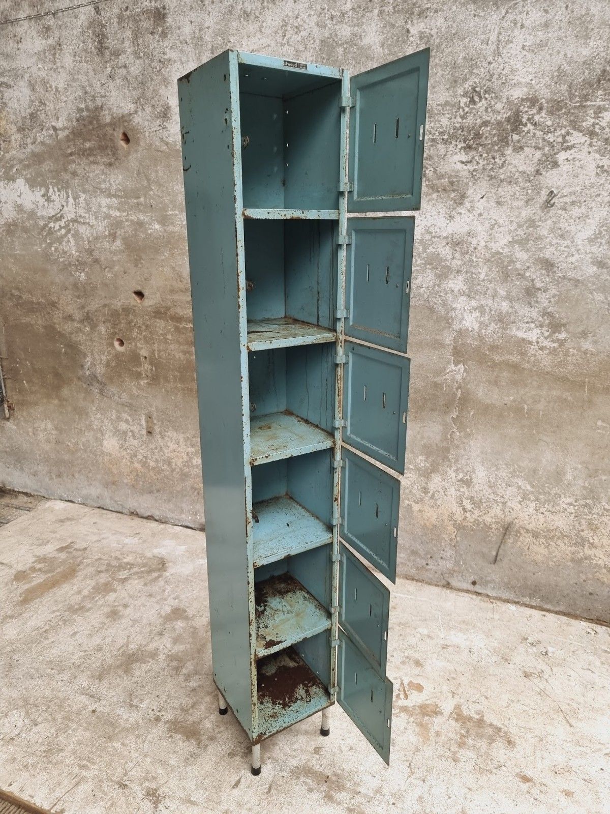 Industrial cabinet locker cabinet Oostwoud vintage blue