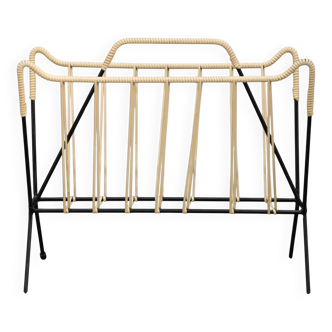 Mid-century Italian magazine holder in lacquered iron, 1960s