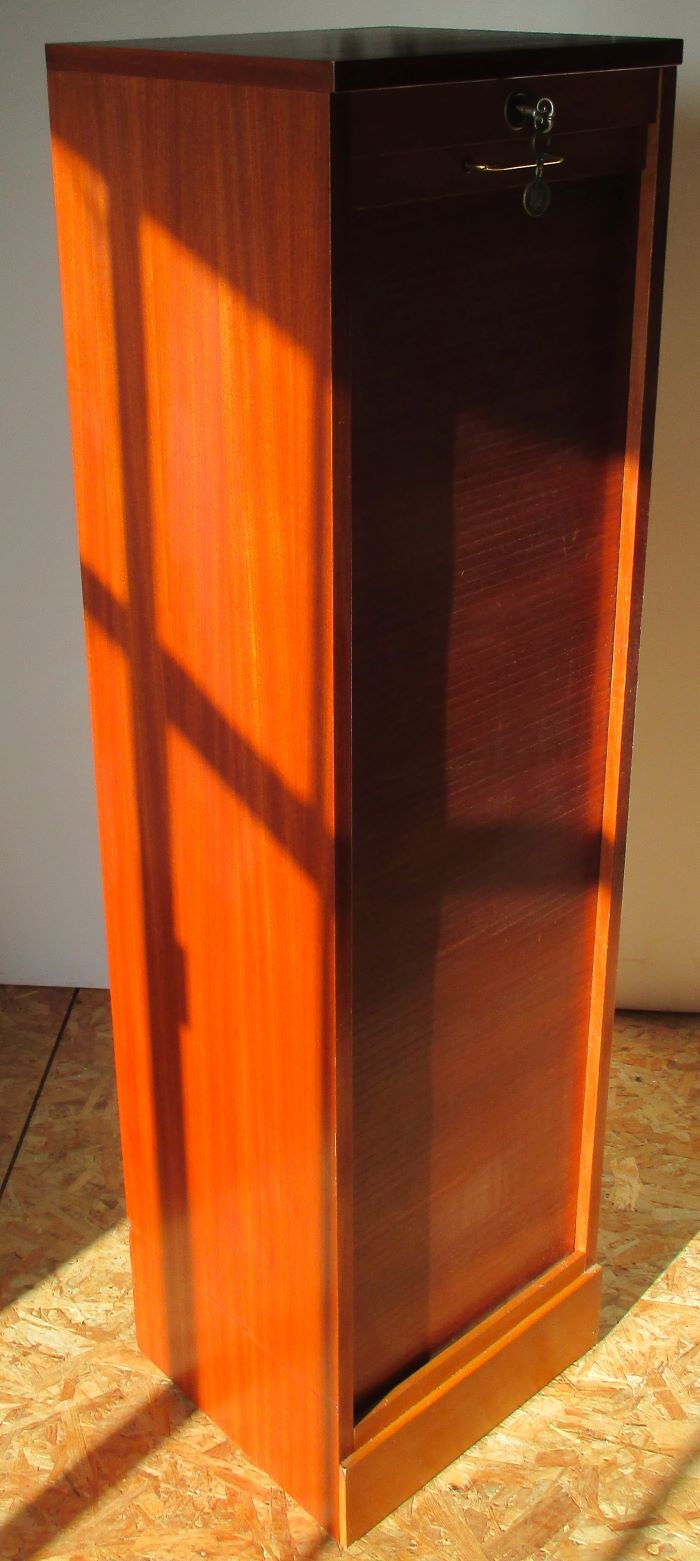 Mahogany curtain binder