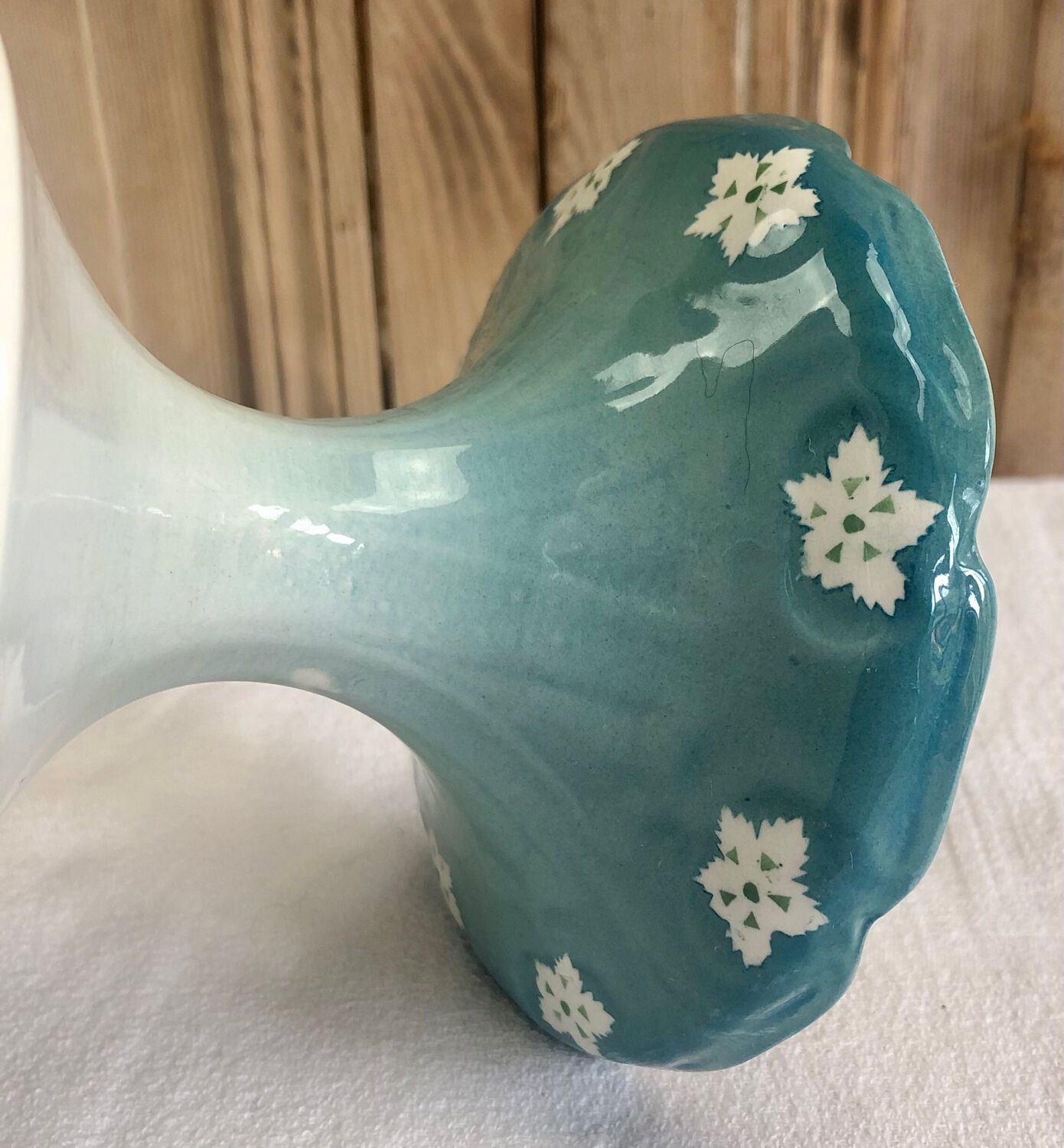 Sarreguemines earthenware fruit bowl and compote bowl, 19th century