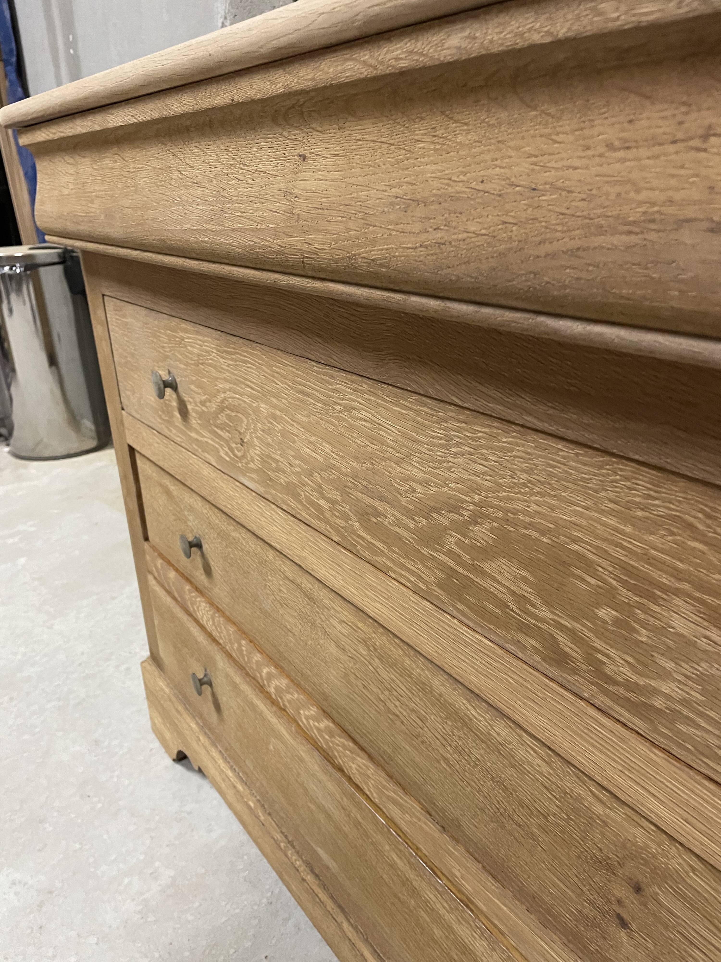 Oak aerogummed chest of drawers – chic country style antique furniture