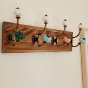 Porte-manteau mural 8 patères – style vintage – bois teinté & métal