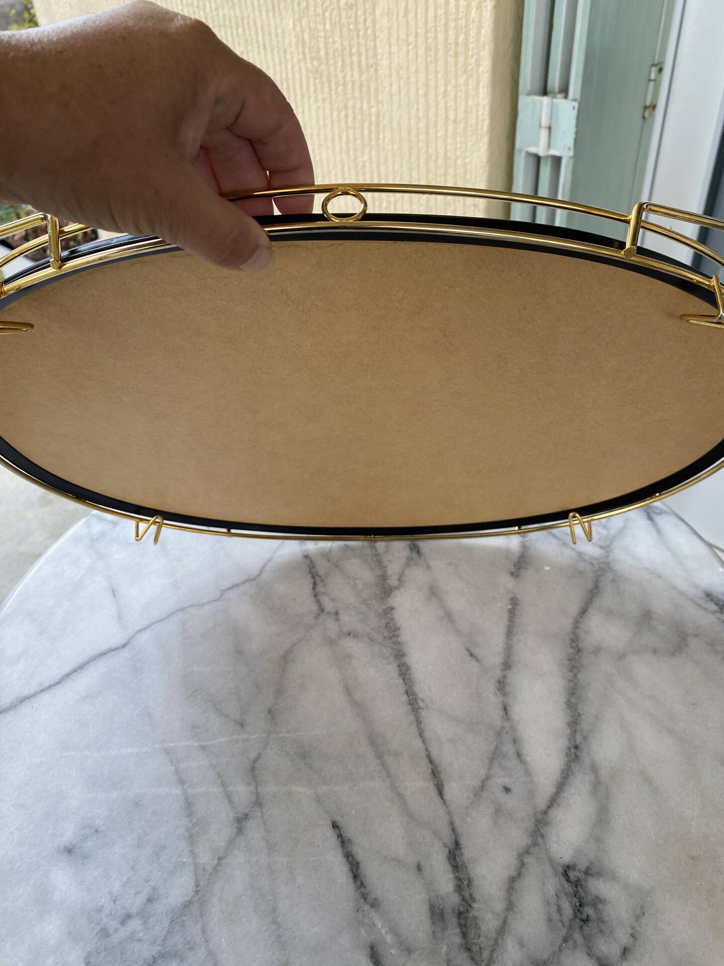 Vintage oval mirror plateau in gilded brass & black scoubidou — 1970s