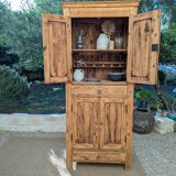 Standing man's wardrobe