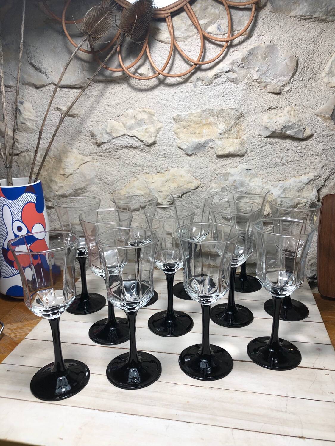 12 Esso advertising wine glasses from the 80s