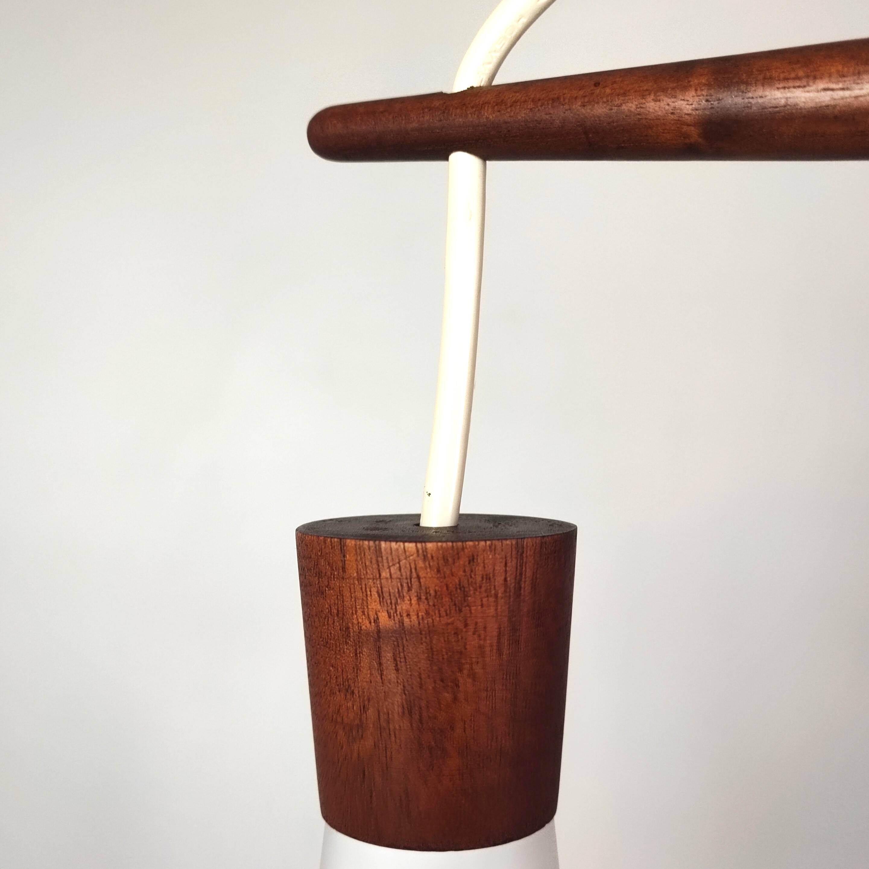 Suspension teck et opaline Rispal