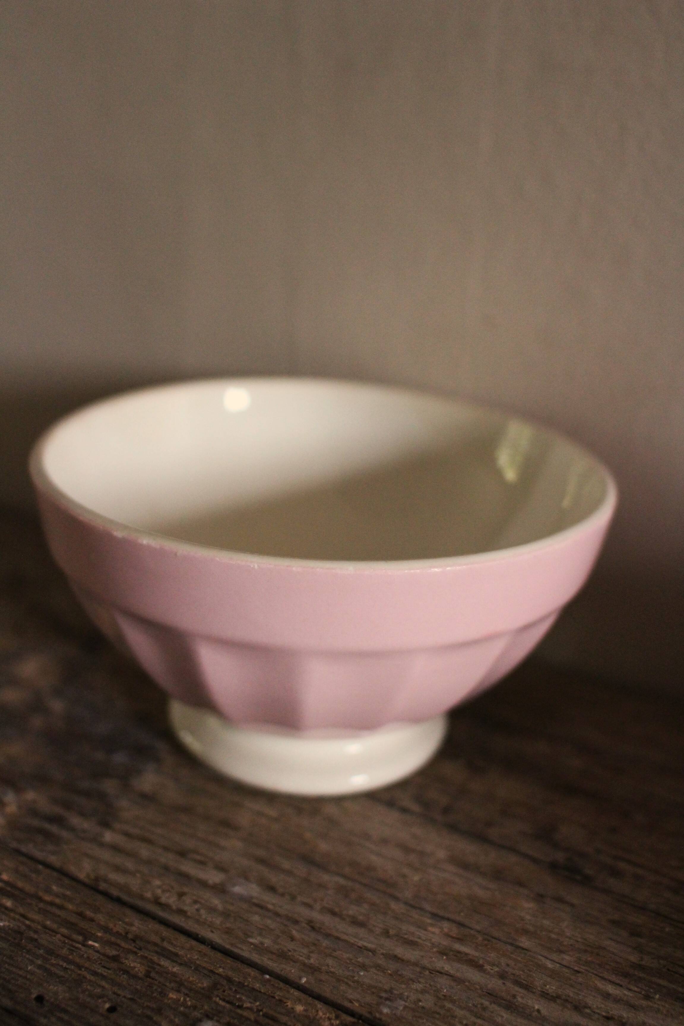 Small pink ribbed footed bowl Digoin Sarreguemines