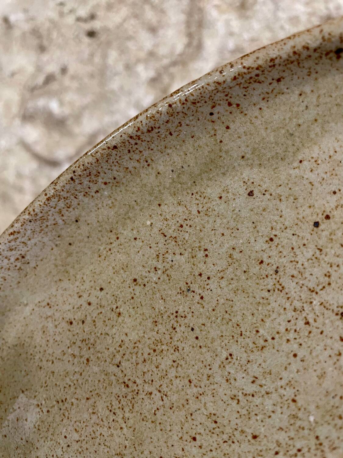 Large stoneware plate 32 cm