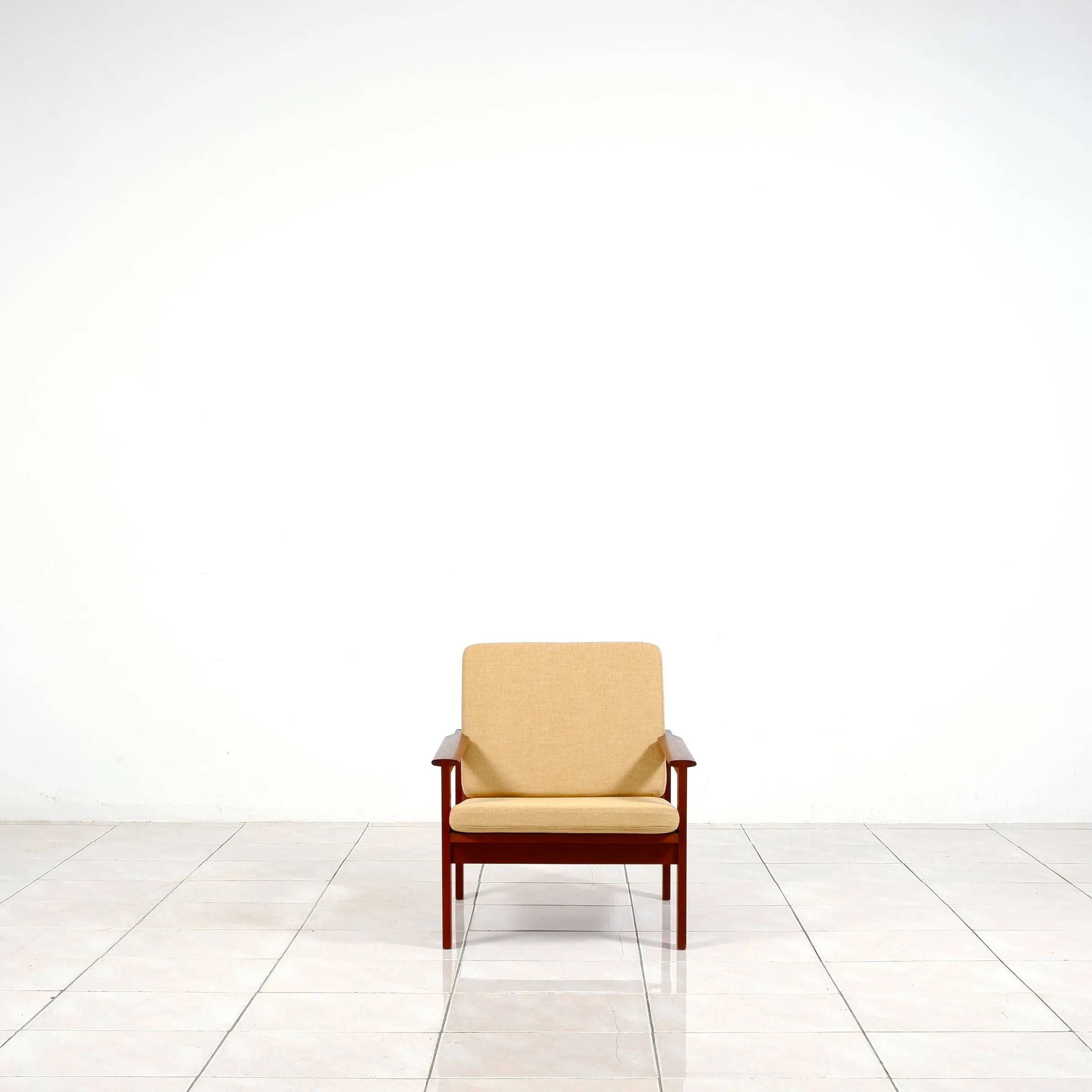 “Capella” lounge chair by Illum Wikkelsø for Niels Eilersen