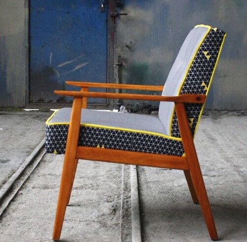 Chair vintage yellow triangles