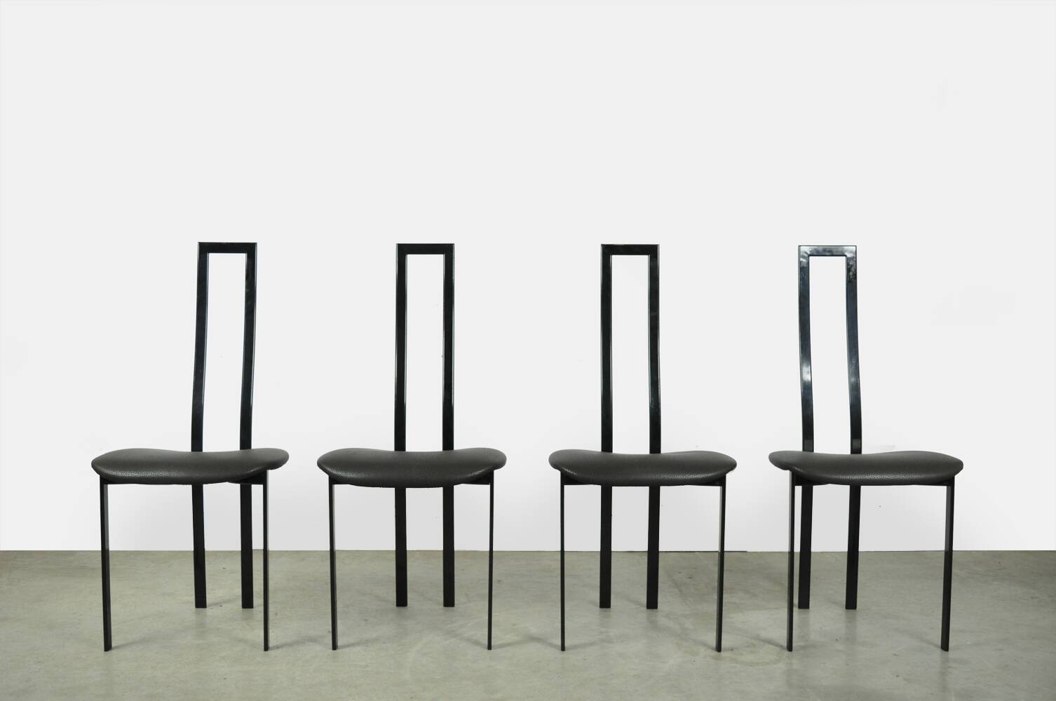 Set of 4 Italian Postmodern dining chairs by Maurizio Cattelan, 1980s