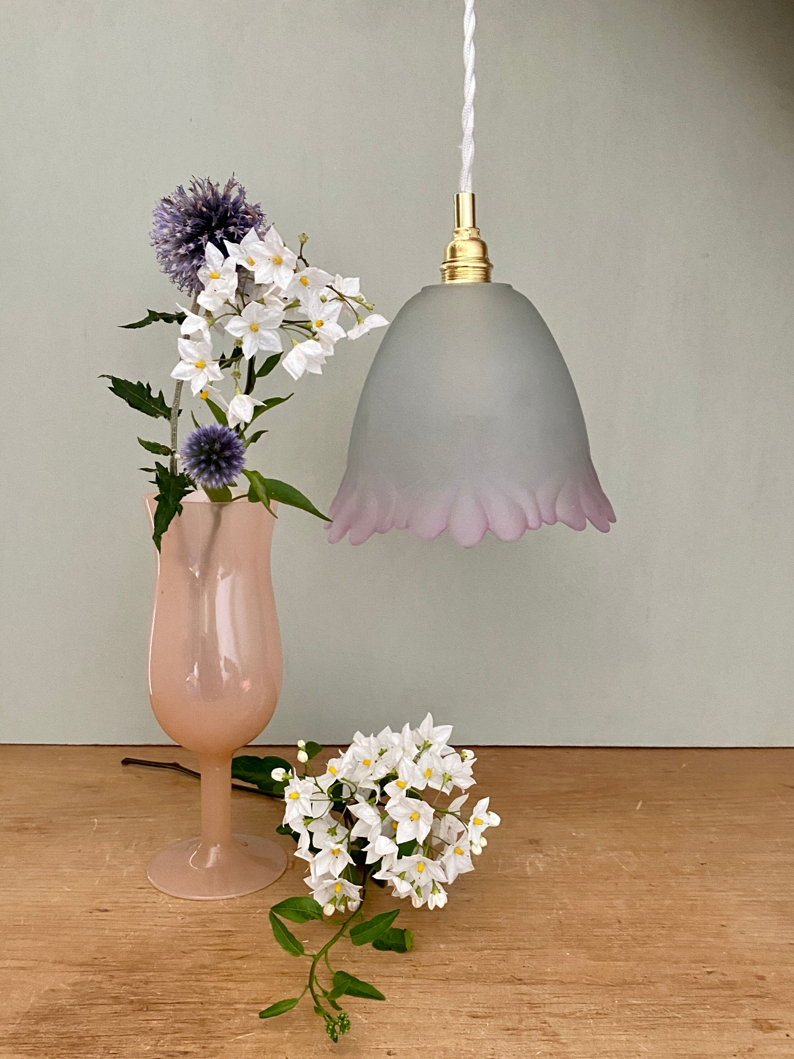 Vintage tulip suspension in frosted glass half white half pink