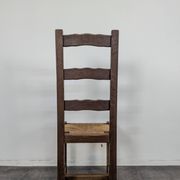 Série de 4 chaises rustiques en chêne assises paillées