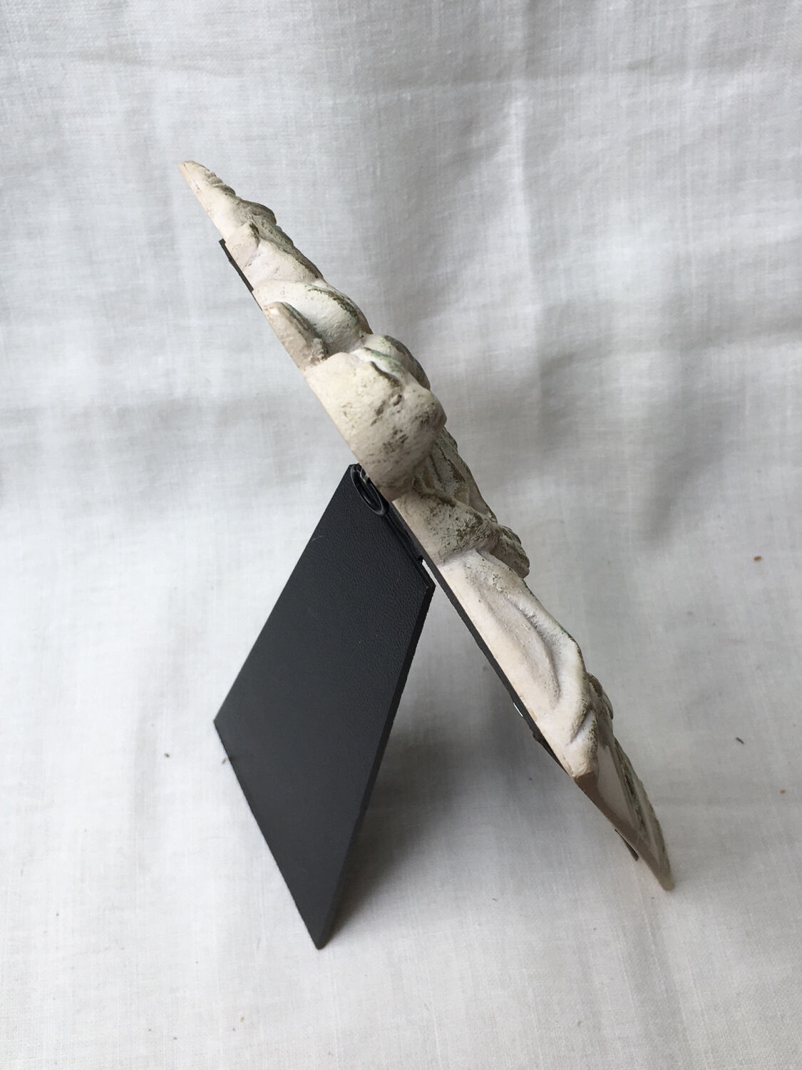 Mirror to pose angel