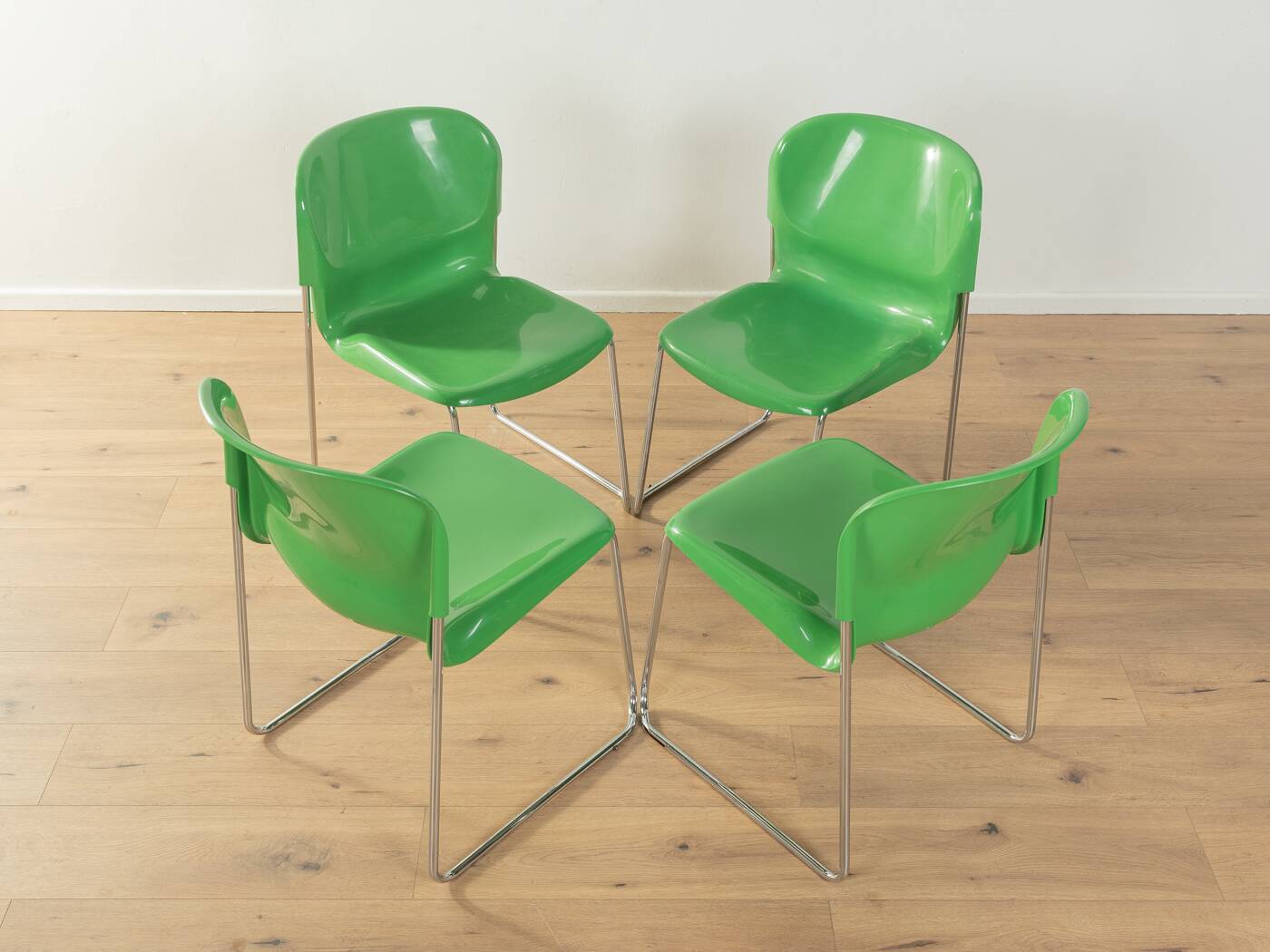 SM 400 Swing Chairs by Drabert