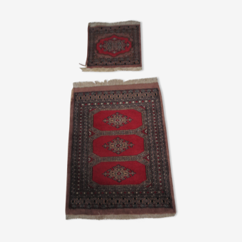 Lot de deux tapis pakistanais en laine décor traditionnel