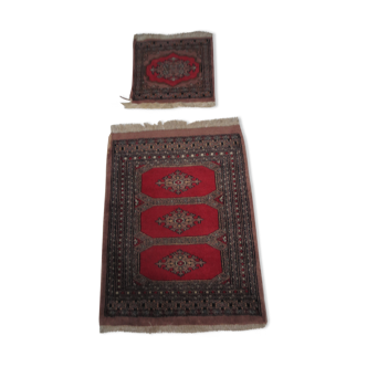 Lot de deux tapis pakistanais en laine décor traditionnel