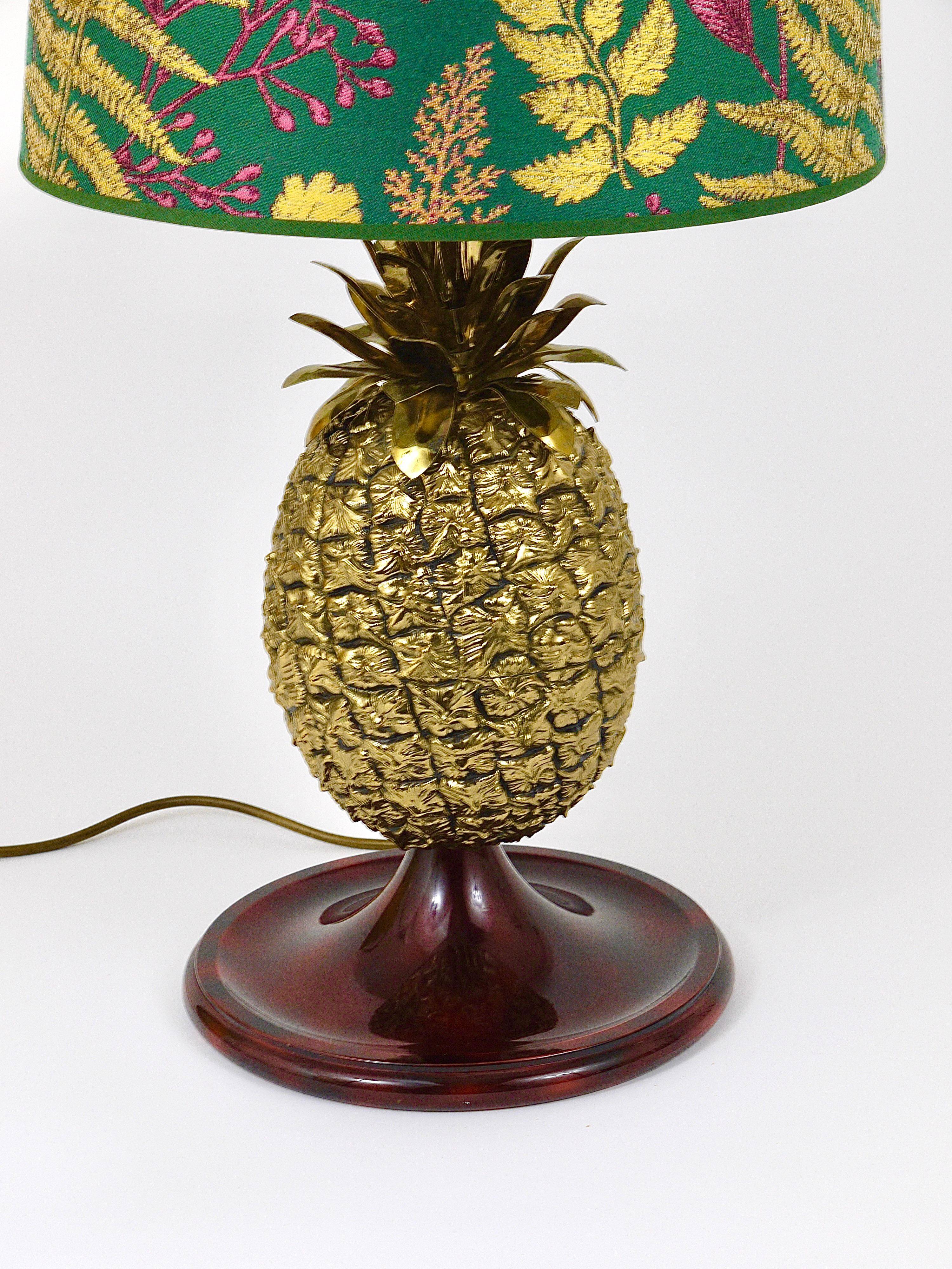 Hollywood Regency pineapple table lamp in brass by Mauro Manetti, Italy, 1970s.