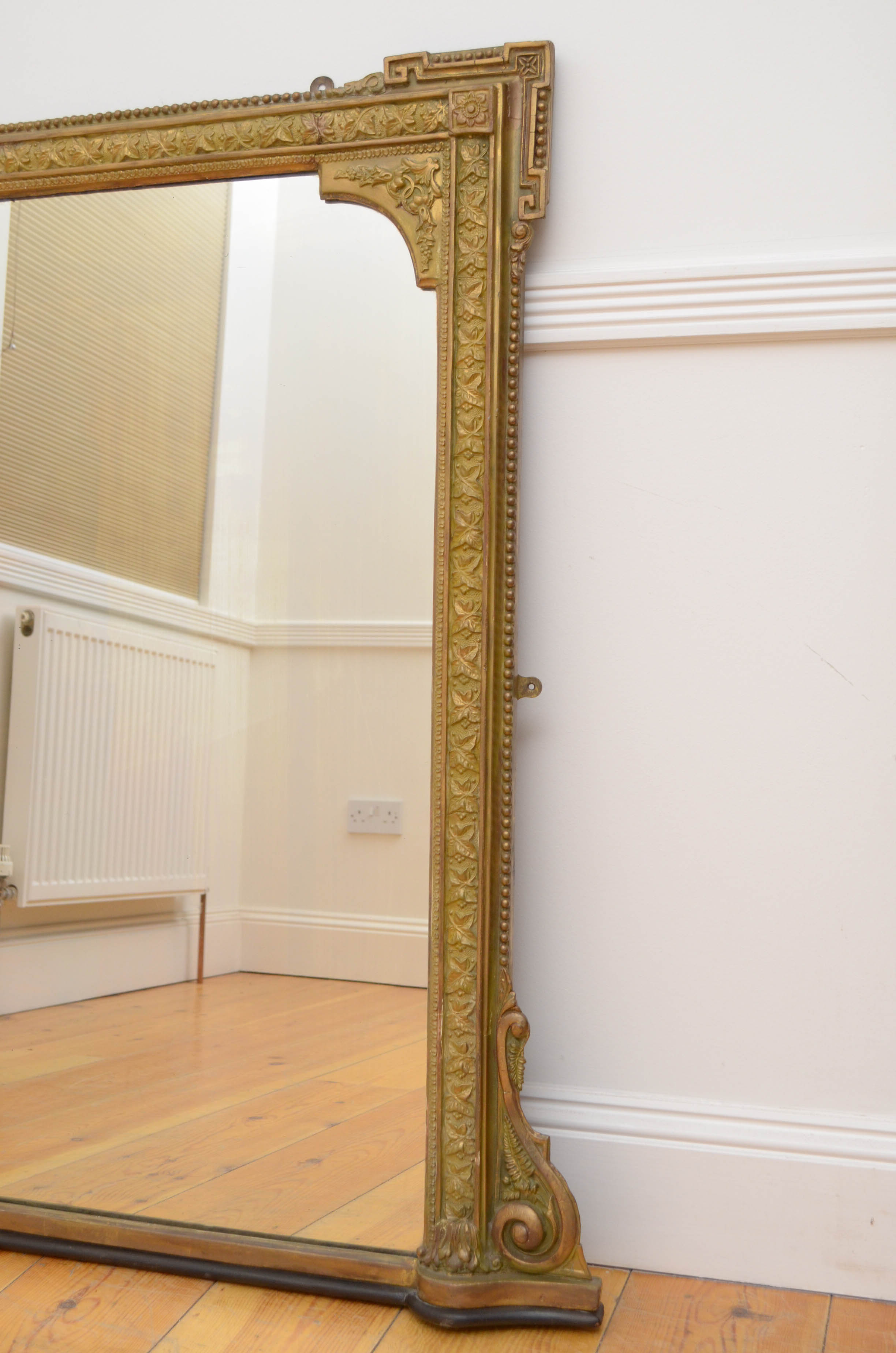 Victorian giltwood wall mirror - 112x121cm