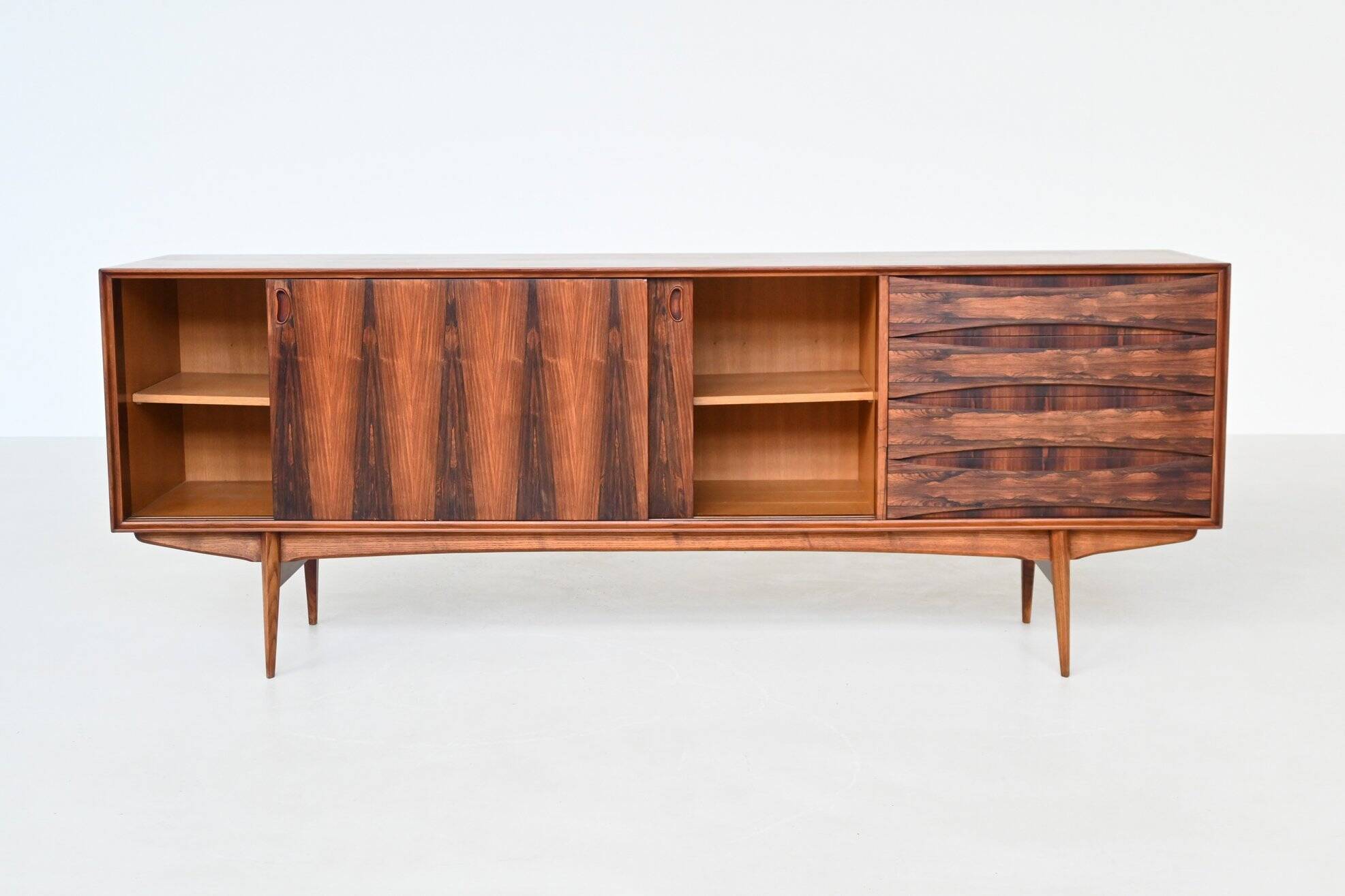 Oswald Vermaercke 'Paola' sideboard rosewood V Form Belgium 1960
