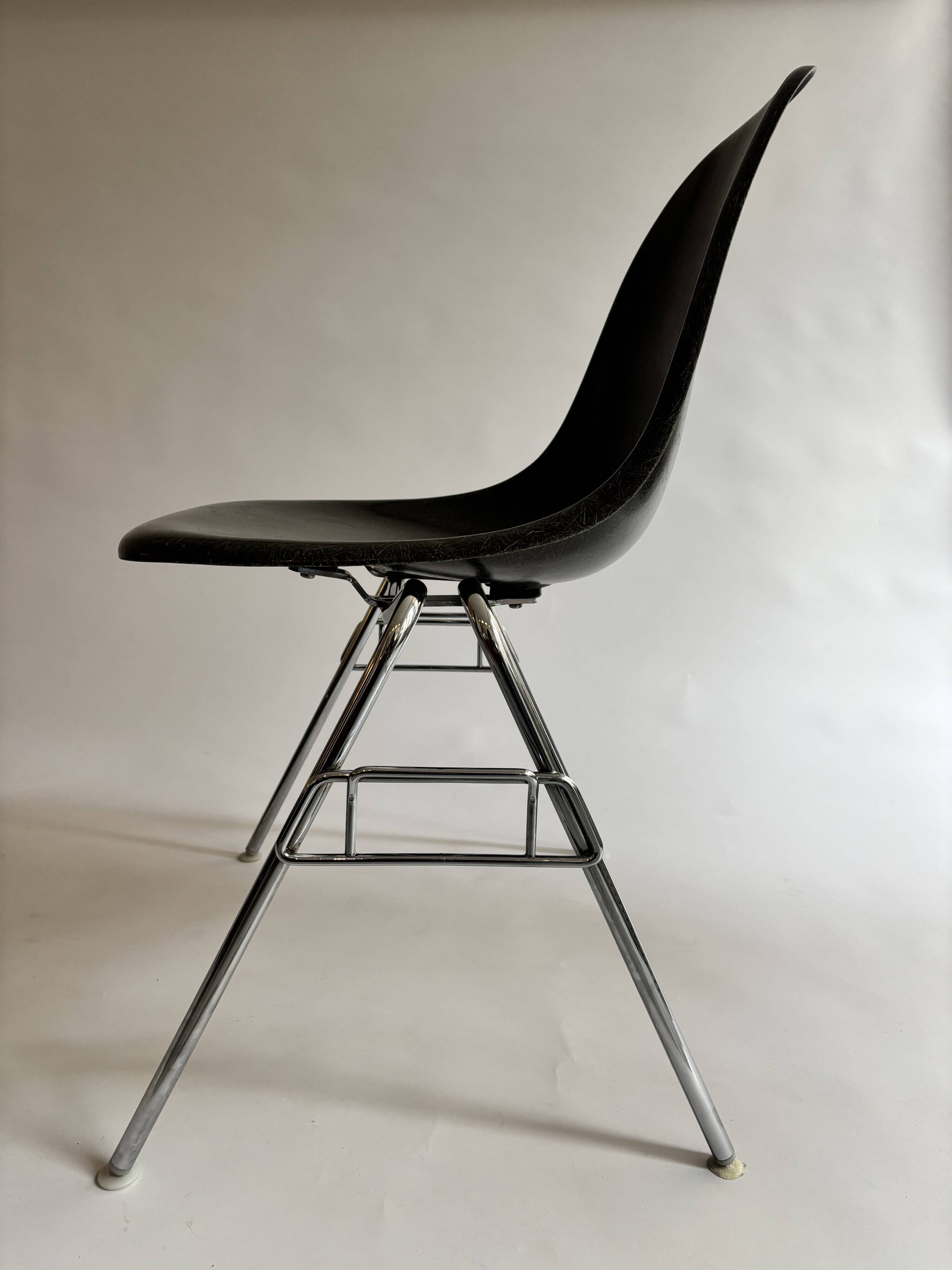 Ensemble de 4 chaises DSS  Charles et Rey Eames pour Herman Miller 1950